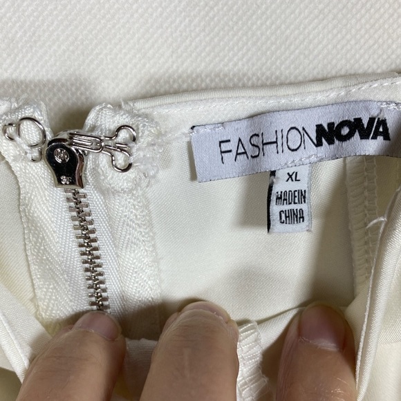 FASHION NOVA Corset Tank with Bell Sleeves - Picture 4 of 5